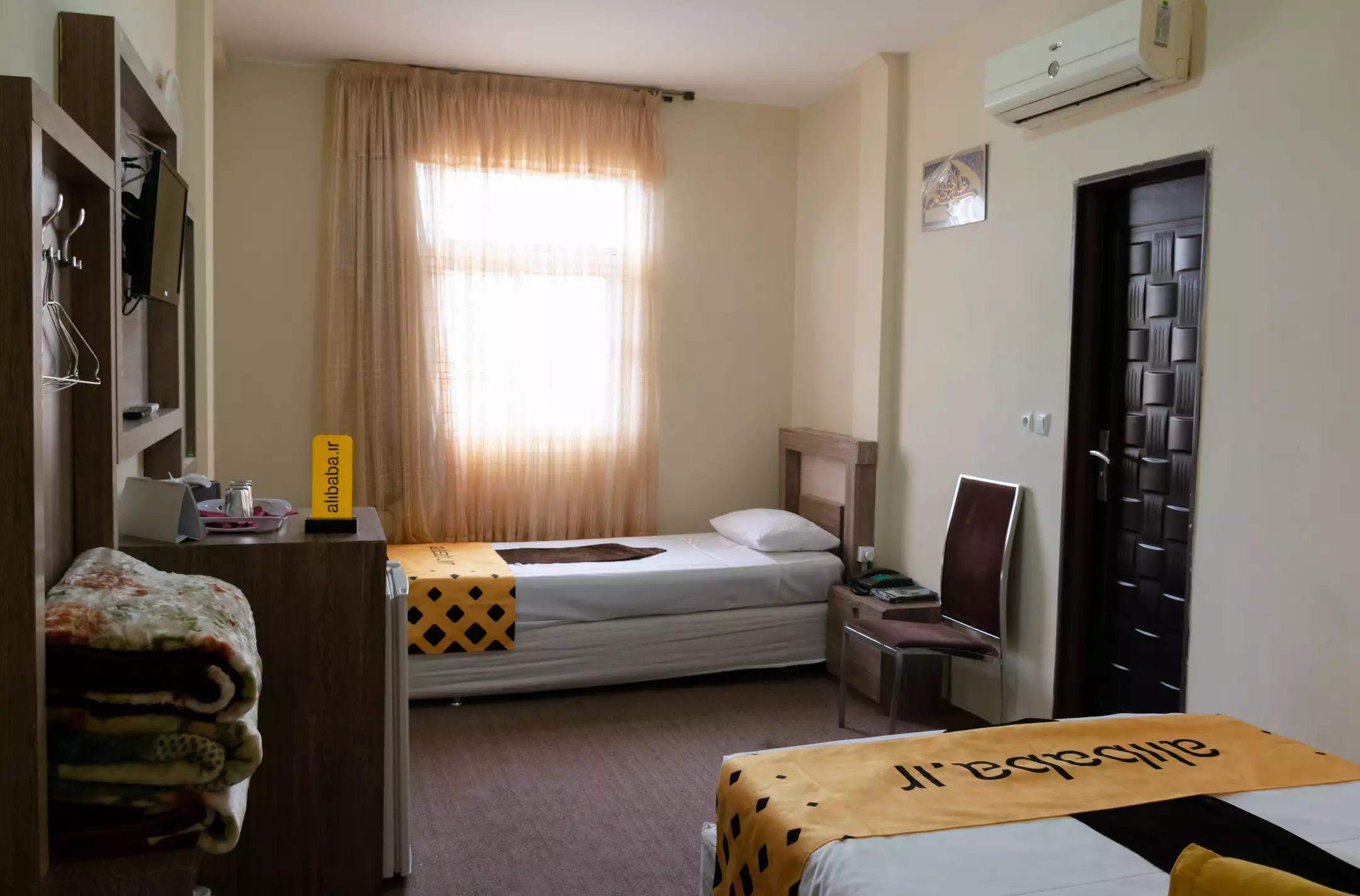 Alibaba https://cdn.alibaba.ir/ostorage/hotel-accommodation-images/69cbc62b347d52b68c6acae2_هتل صدف -اتاق۳تخت مدل ۲.webp